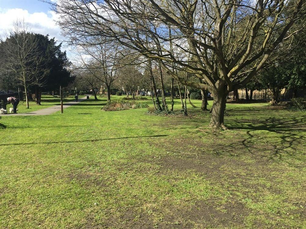 Acton Hill Hotel Ealing Buitenkant foto