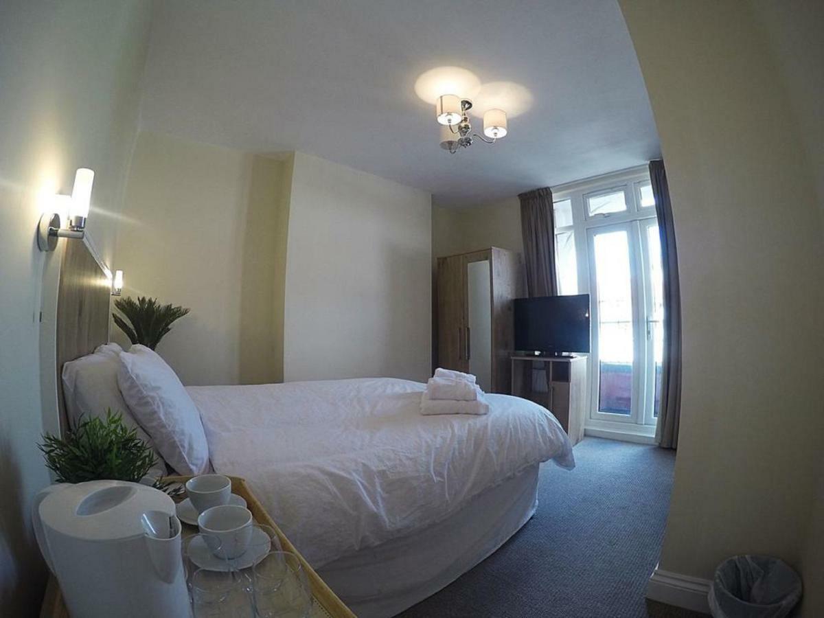 Acton Hill Hotel Ealing Buitenkant foto