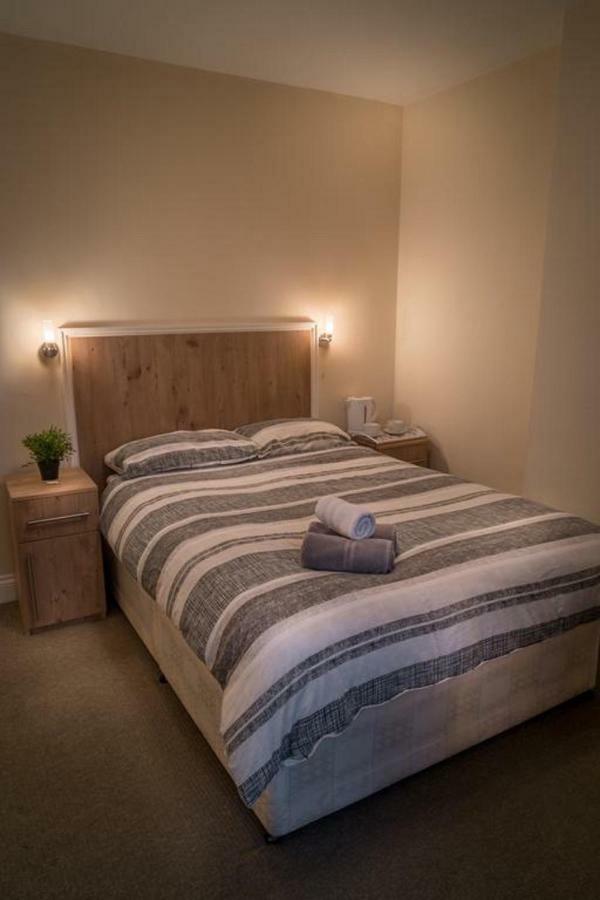Acton Hill Hotel Ealing Buitenkant foto