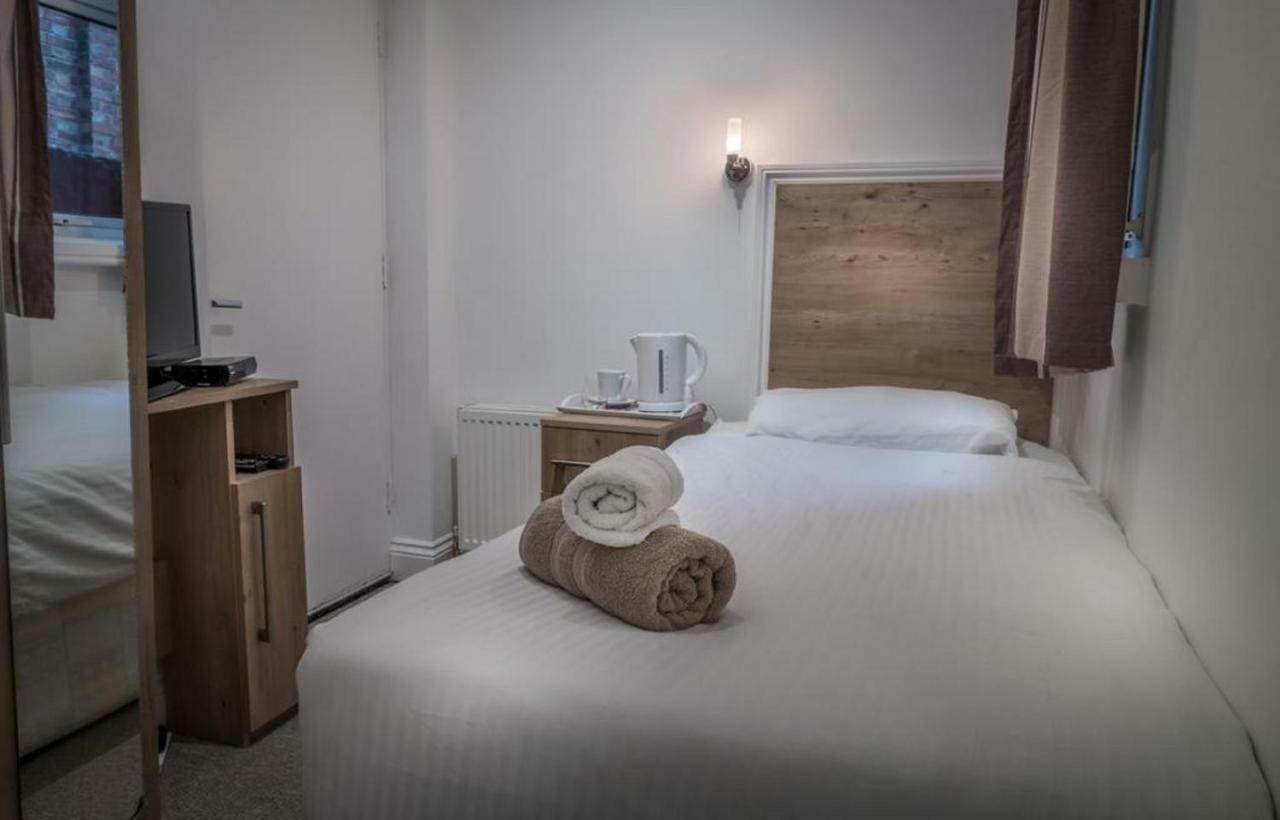 Acton Hill Hotel Ealing Buitenkant foto