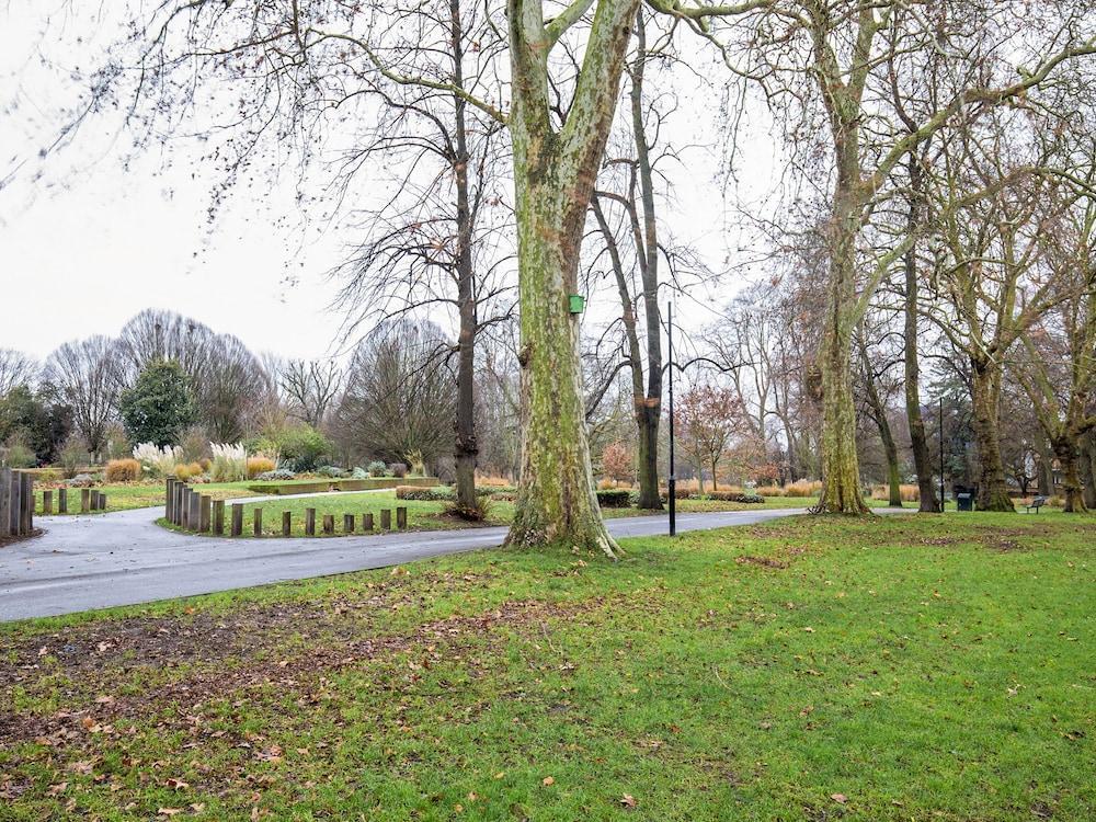 Acton Hill Hotel Ealing Buitenkant foto